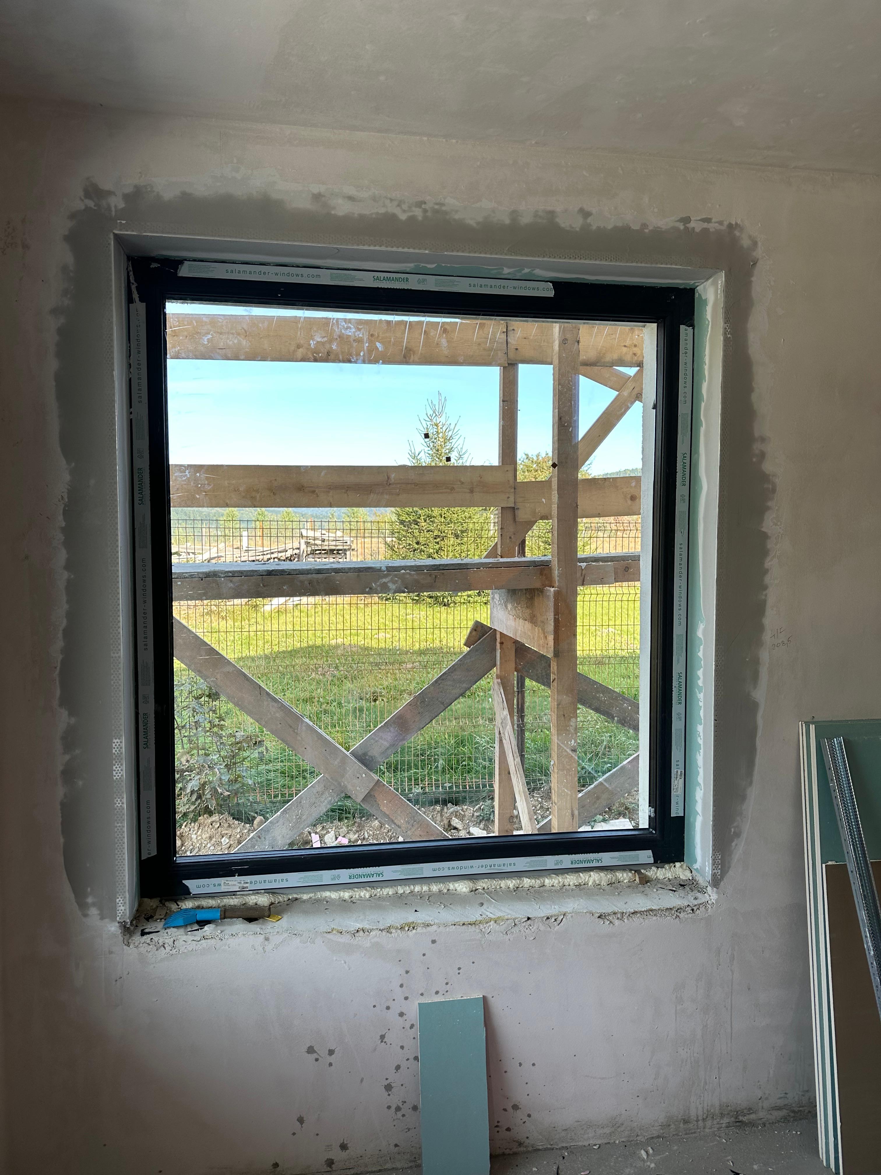 Copertină retractabilă casă