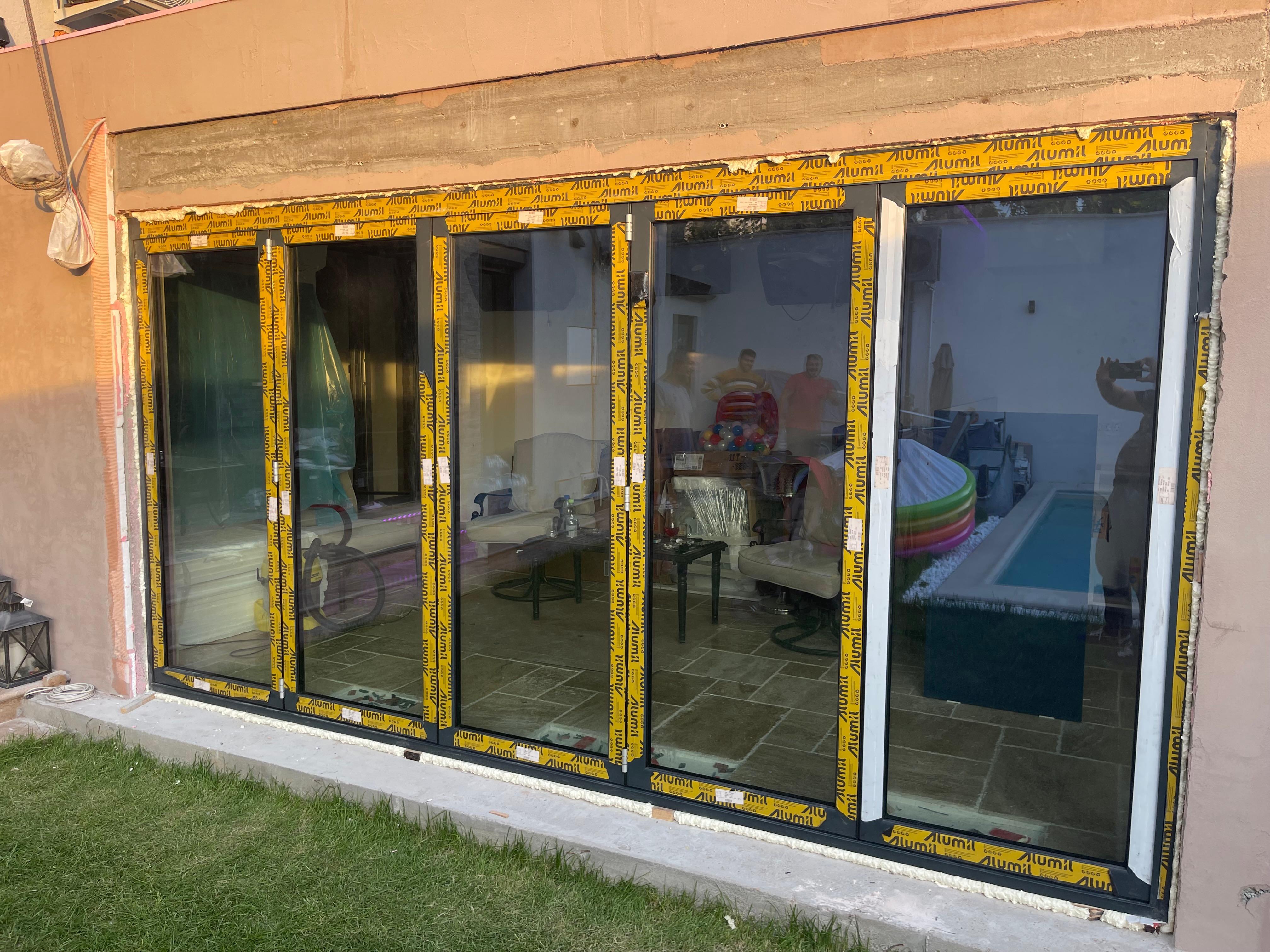 Ferestre aluminiu instalate